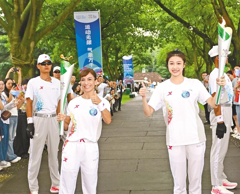 第十二届世运会火炬传递活动举行_西藏自治区人民政府