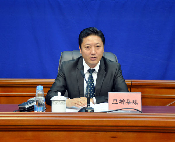 新闻发言人：林芝市旅游发展委员会党组副书记、主任  旦增桑珠.jpg