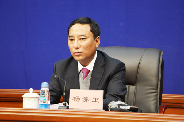 新闻发言人：林芝市人民政府副市长杨赤卫.jpg