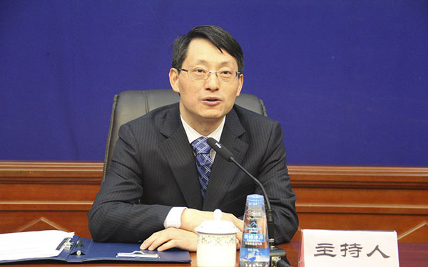 主持人：唐献文（区党委宣传部副部长）.jpg