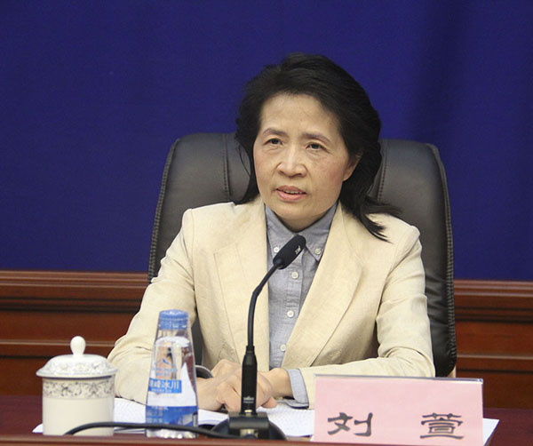 发言人：刘萱（自治区人民政府副秘书长.jpg