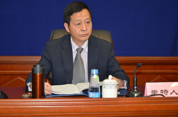 主持人:西藏自治区党委外宣办(区政府新闻办)副主任 胡荣国.jpg 主持人:西藏自治区党委外宣办(区政府新闻办)副主任 胡荣国.jpg